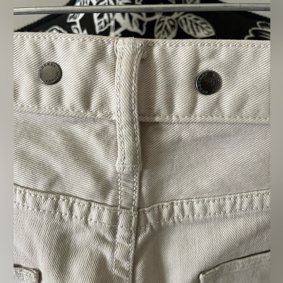 Brand new 100% authentic Burberry jeans - Picture 4 of 10